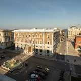 Da qui su infatti � possibile ammirare l�intero skyline del Quartiere Umbertino